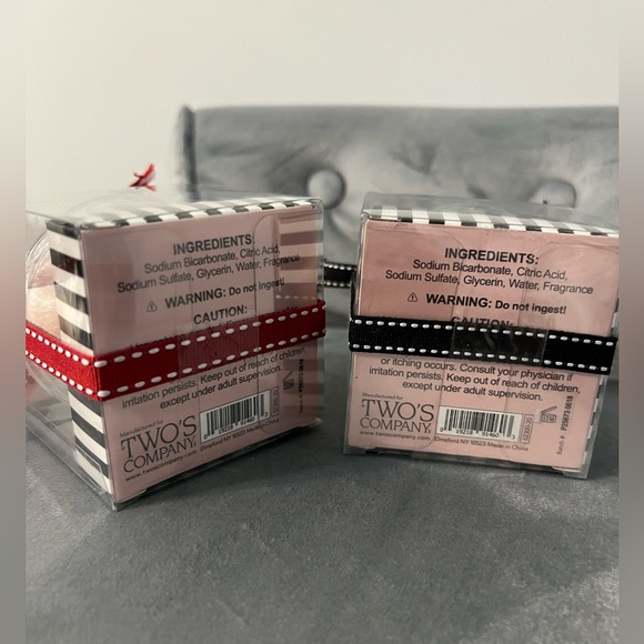 TWO’S COMPANY SCENTED BATH CAVIAR - Picture 4 of 5